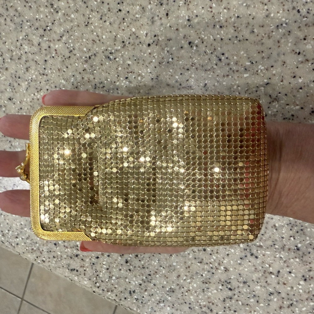 Gold Metal Mesh cigarette case with lighter pocket. Never used. - Picture 6 of 8